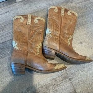 Leather western boots neutral tan color rodeo